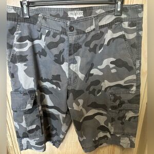 Blue‎ Gear Men's Cargo Shorts - Gray Camouflage
